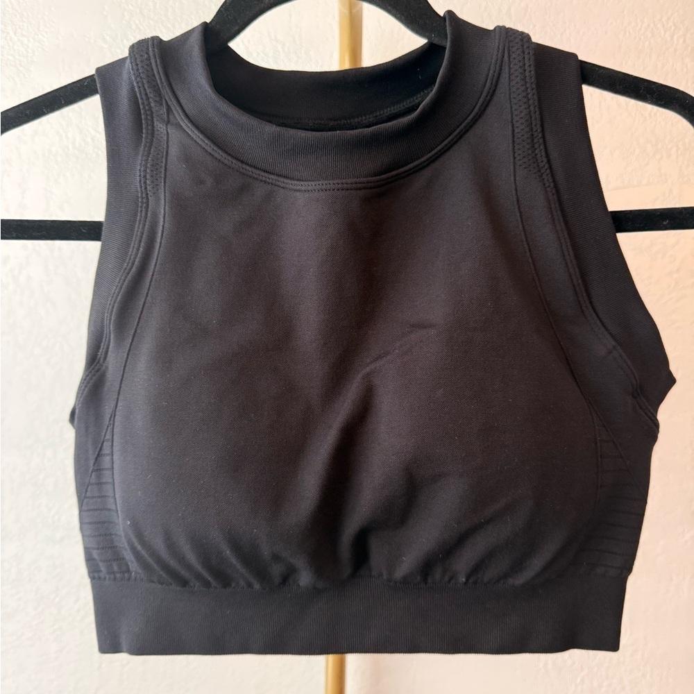 Black Seamless Sports Bra – Size Large – Racerback – Light Support